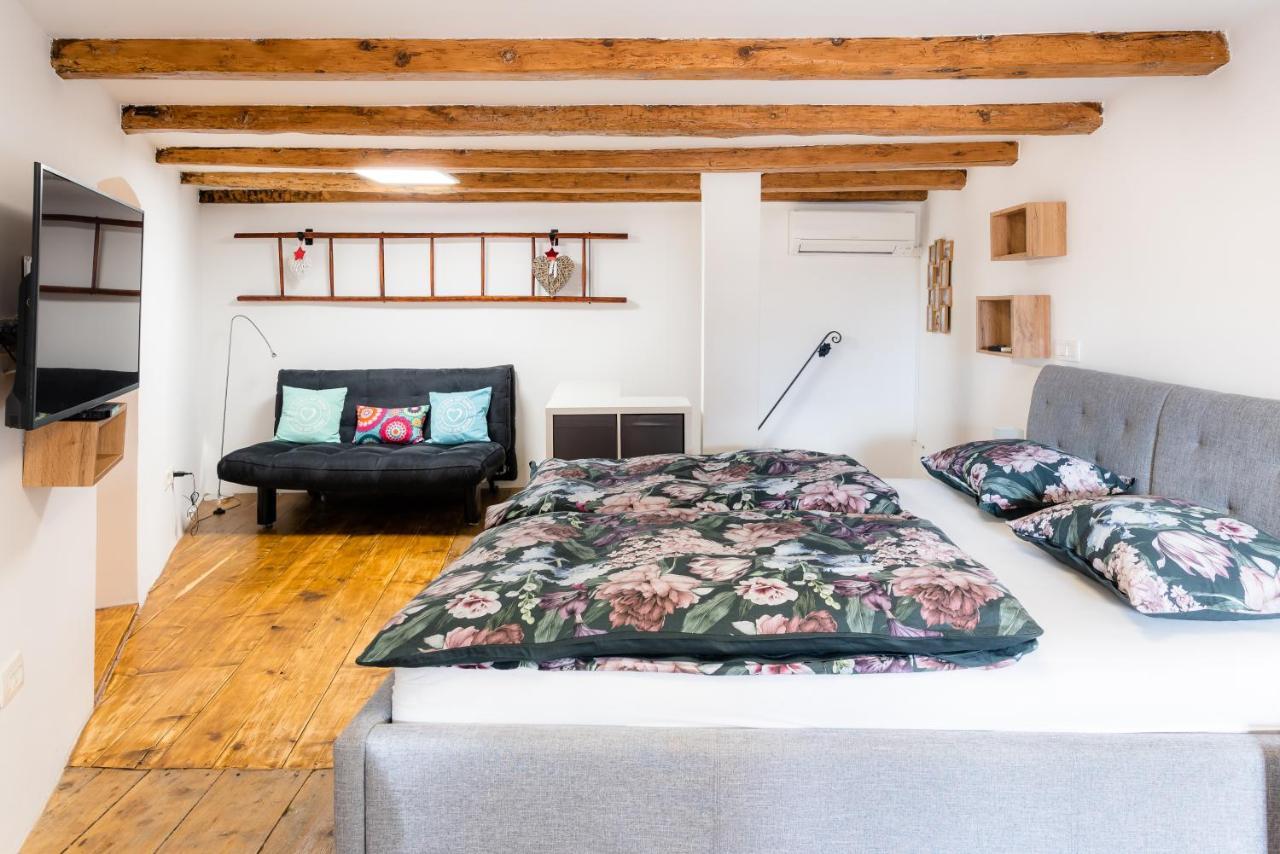 Apartment Villa Irena Great For A Family Holiday With Free Parking And Ev Station Айдовшчина Экстерьер фото